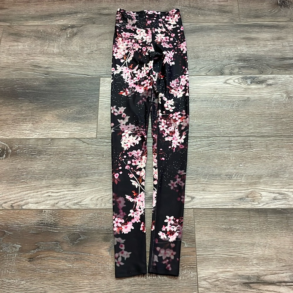 Dharma Bums leggings NWT size XS
